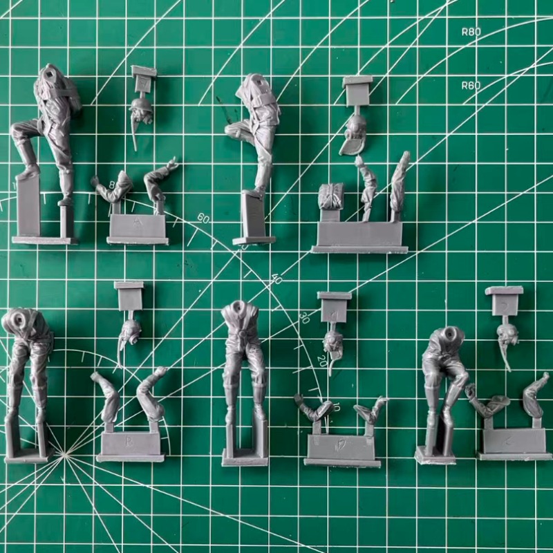1/35 Scale Die Cast Resin Figu - огляд і ціна Model Kit Italeri
