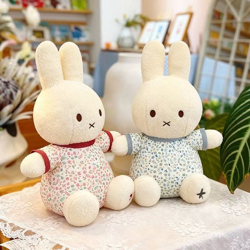 30cm Cute Miffy Rabbit Floral  - огляд і ціна Model Kit Anime